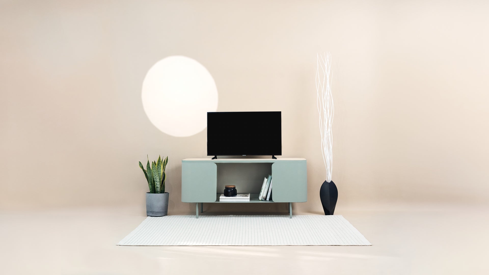 Idee per arredare parete tv