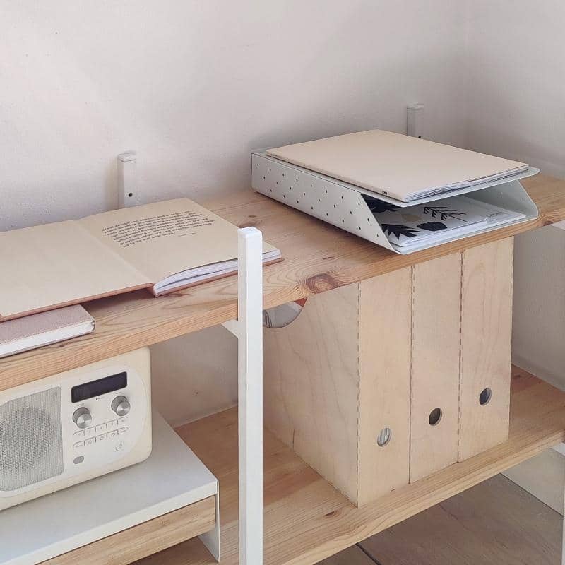 Charta - Document Holder