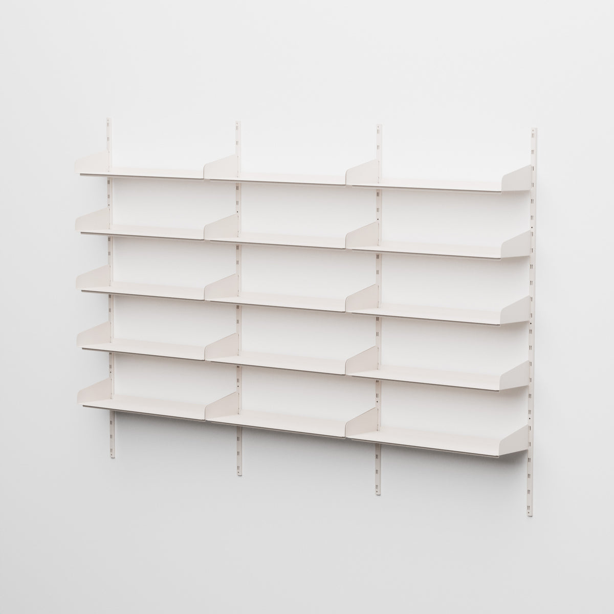 Linnea - Sistema modular de pared 15 estantes de 90 cm, tramo triple - Blanco concha (RAL9001)